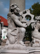 Mariánsky stĺp na Radničnom námestí detail.jpg